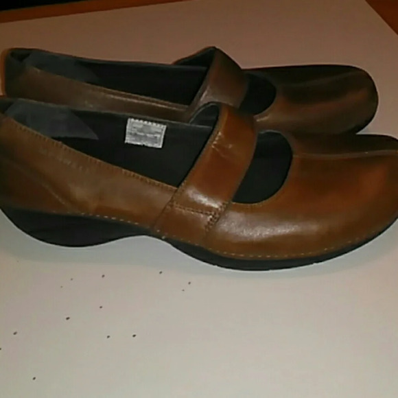 Merrell Shoes - Picture 4 of 5